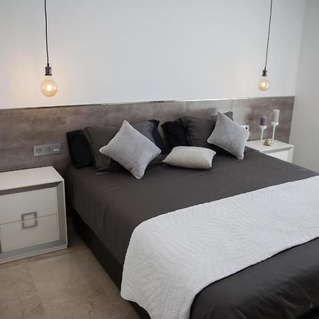 Spacious 200 Sq.M. Penthouse With Sea View Terraces 托雷莫利诺斯 外观 照片