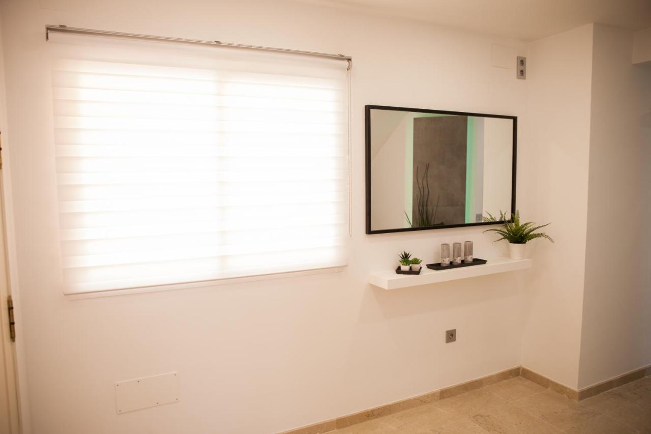 Spacious 200 Sq.M. Penthouse With Sea View Terraces 托雷莫利诺斯 外观 照片